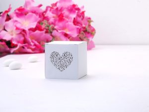Krabička s vyrezávaným srdcom Ornament