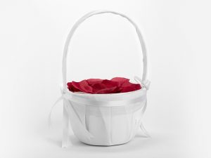 Košík saténový biely na lupene ruží
